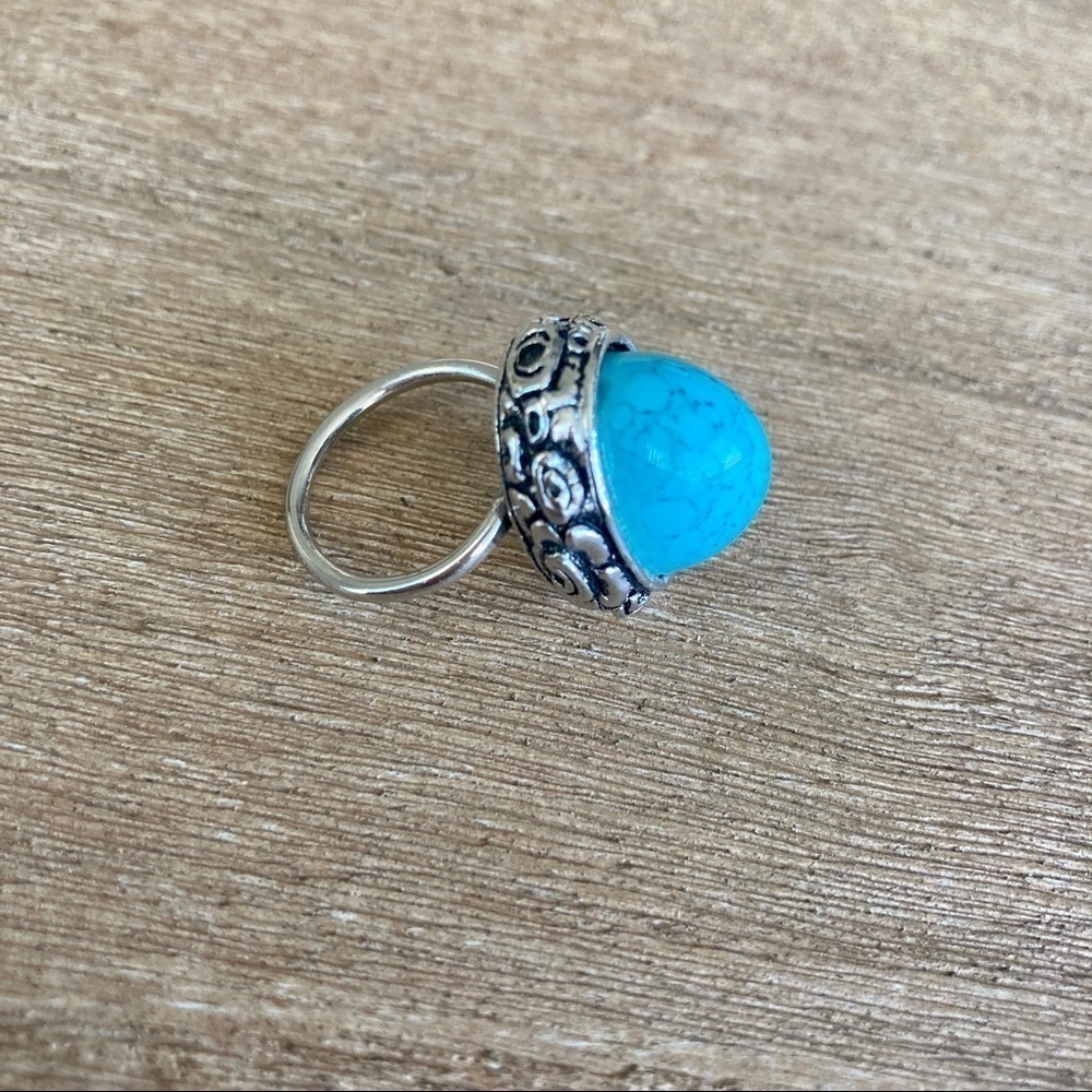 Turquoise stone statement silver ring - Picture 6 of 16